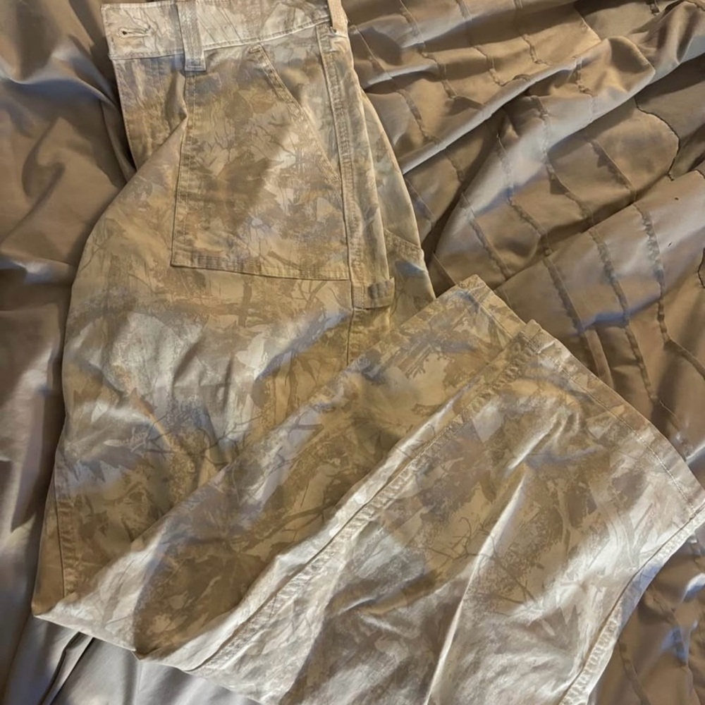 Hollister White Low-Rise Taper Baggy Pants